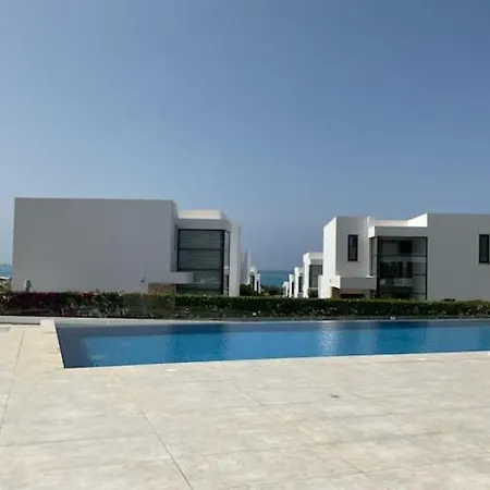 דירה Coral Residences